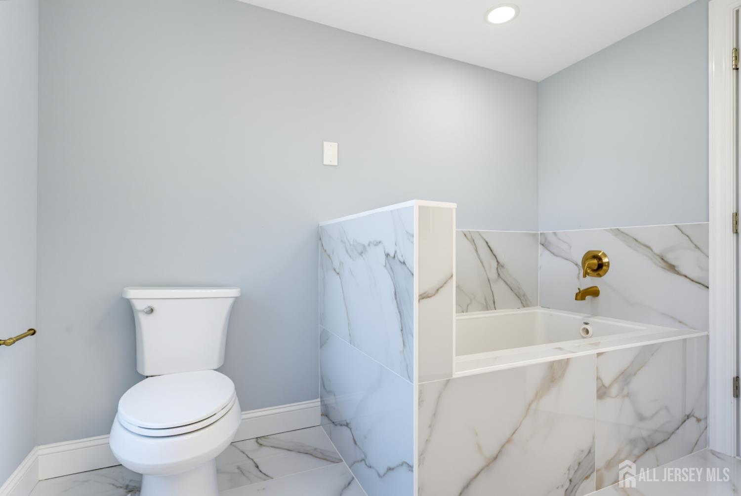 10 Snyder Avenue Sayreville NJ 08872