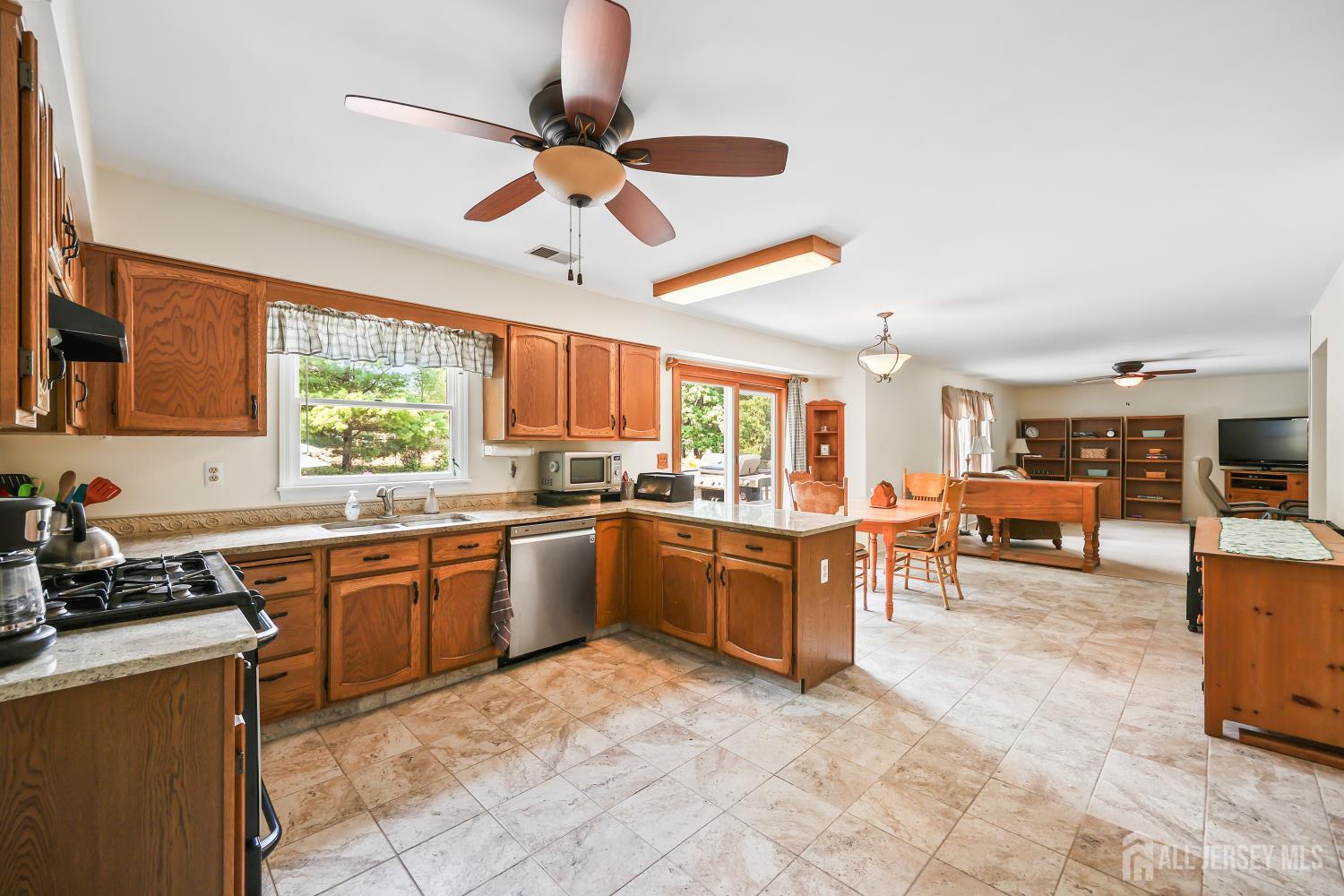13 Regent Drive Monroe NJ 08831