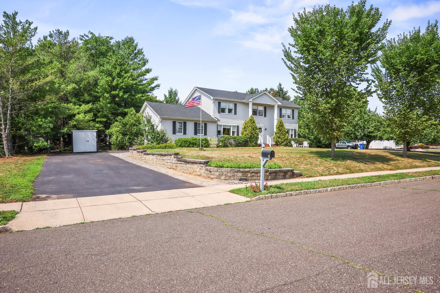 13 Regent Drive Monroe NJ 08831