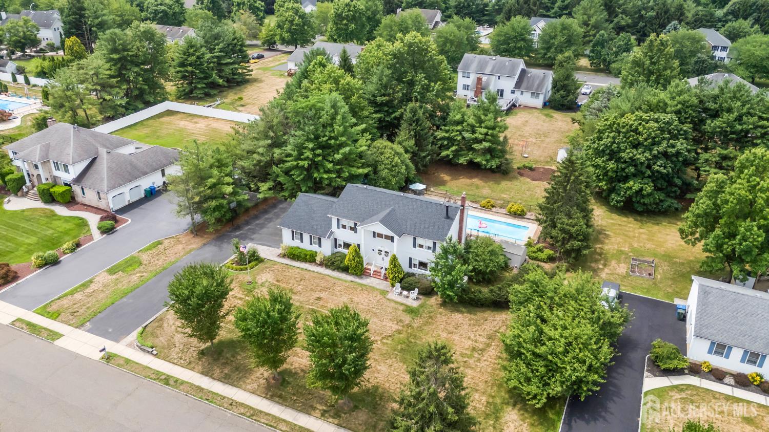 13 Regent Drive Monroe NJ 08831