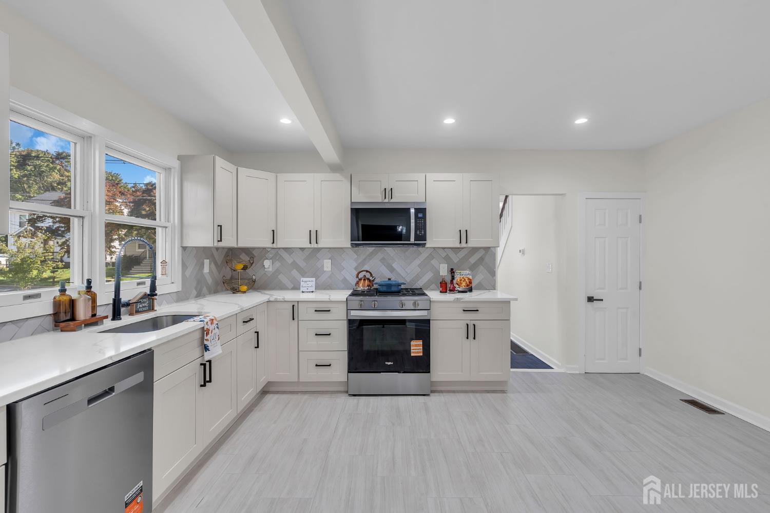 52 Betts Avenue Lawrence NJ 08648