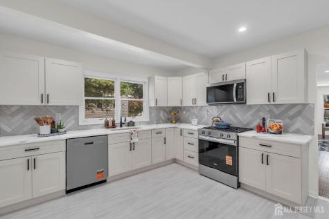 52 Betts Avenue Lawrence NJ 08648