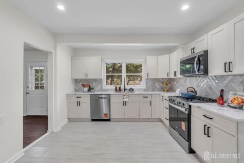 52 Betts Avenue Lawrence NJ 08648