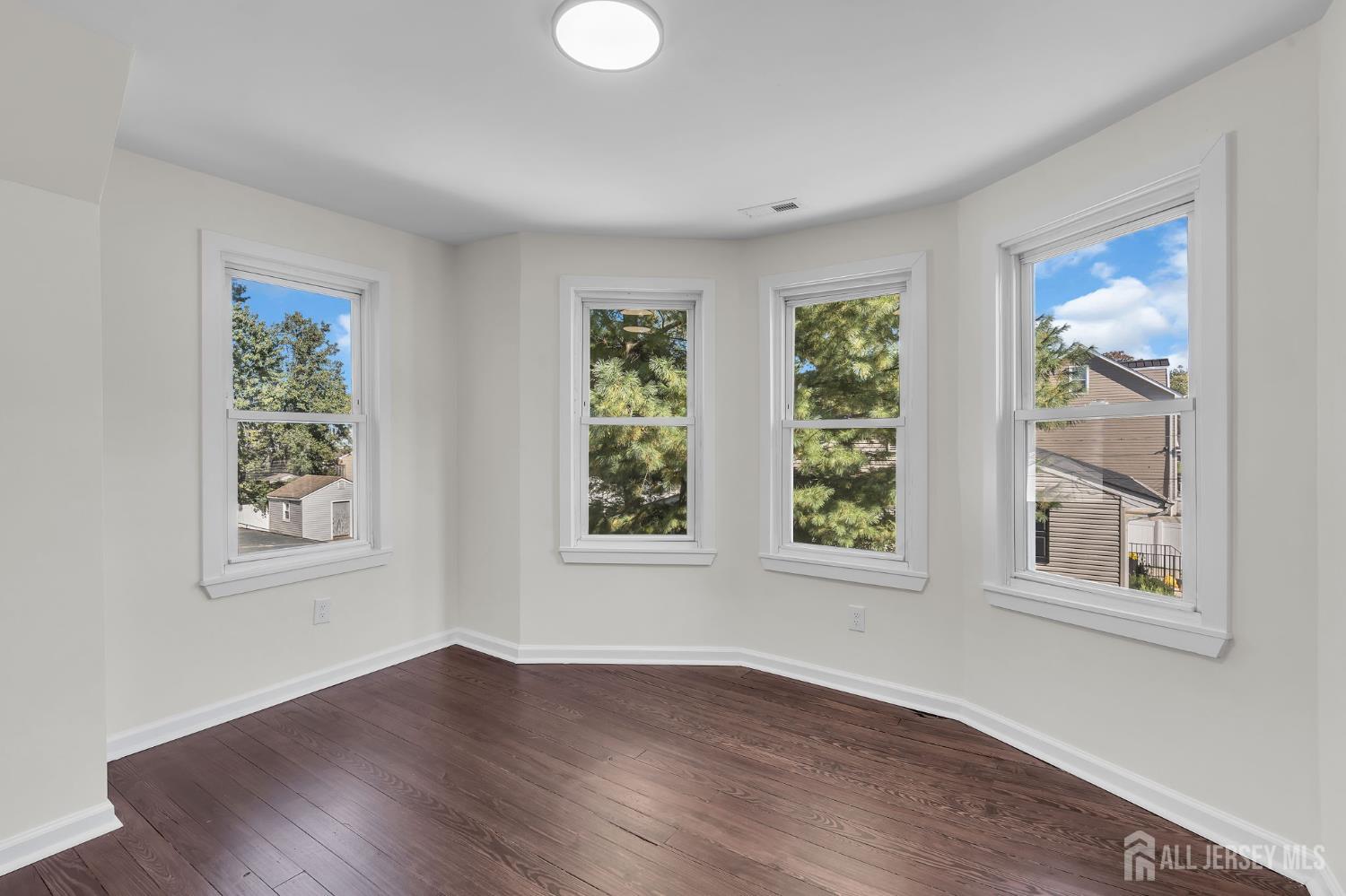 52 Betts Avenue Lawrence NJ 08648
