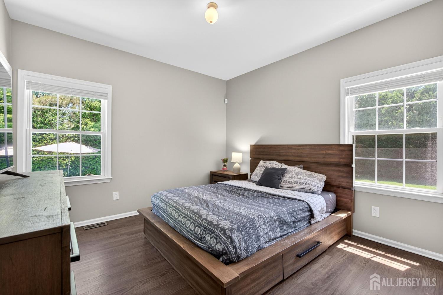25 Gordon Avenue Spotswood NJ 08884