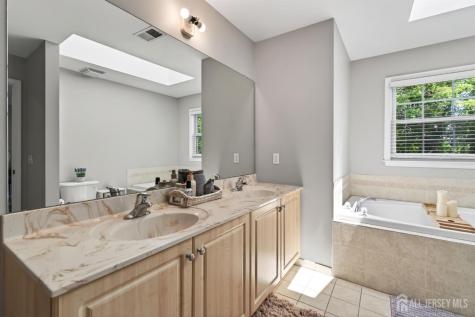 25 Gordon Avenue Spotswood NJ 08884