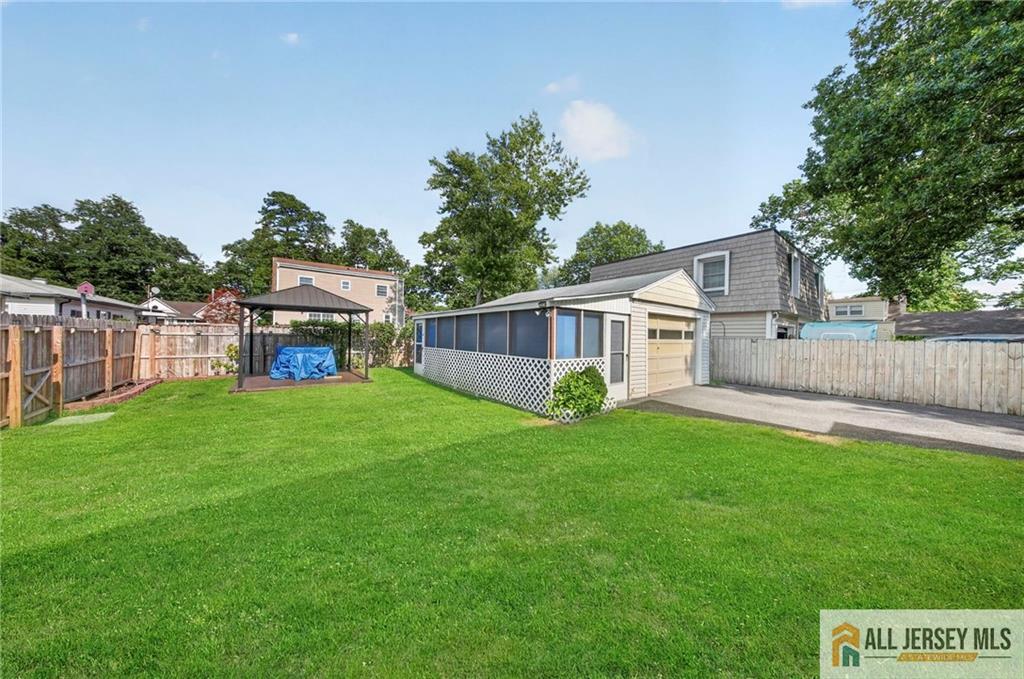18 Woodland Road Spotswood NJ 08884