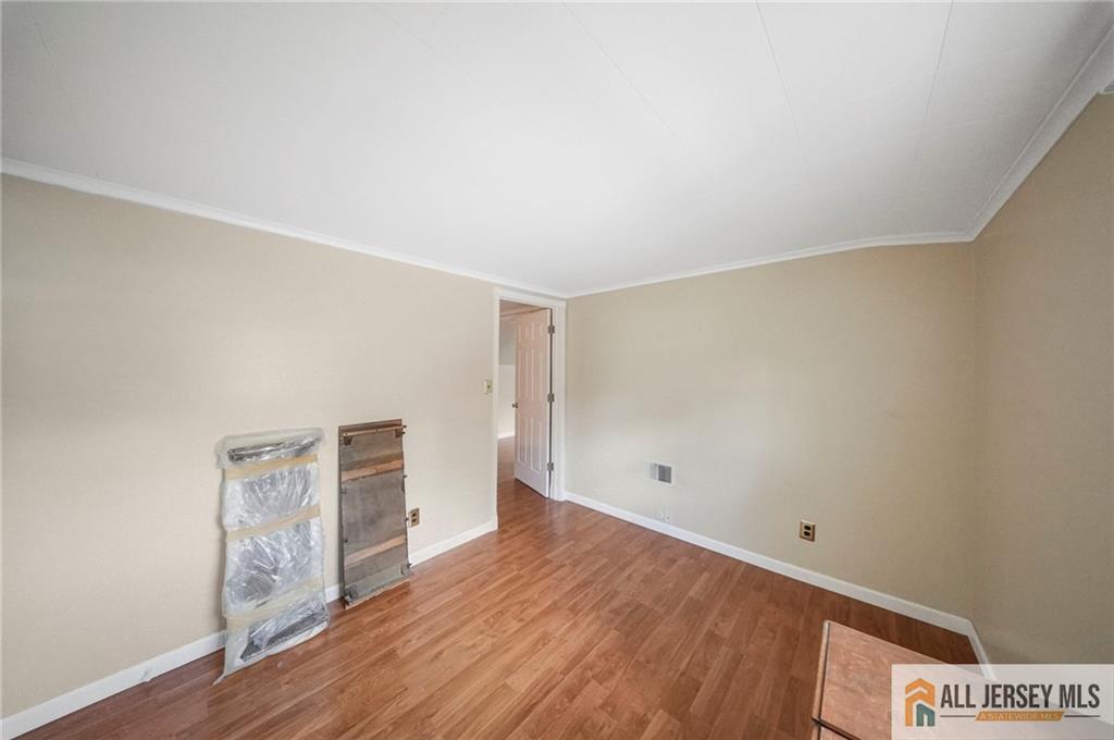 18 Woodland Road Spotswood NJ 08884