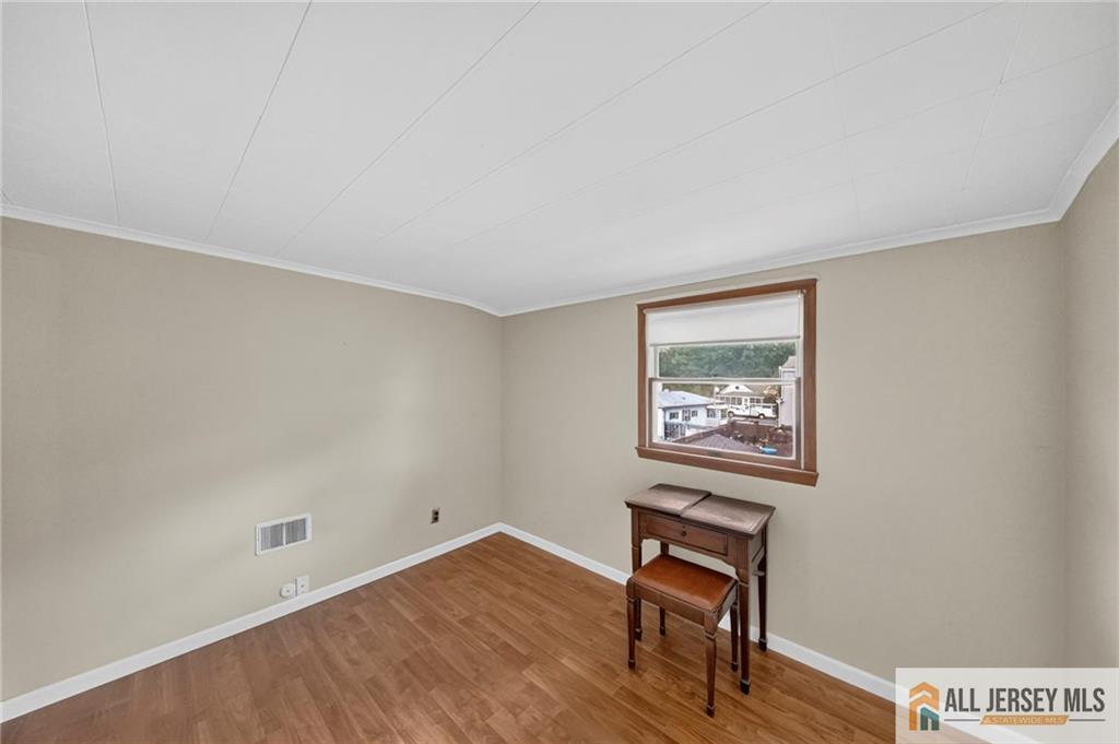 18 Woodland Road Spotswood NJ 08884