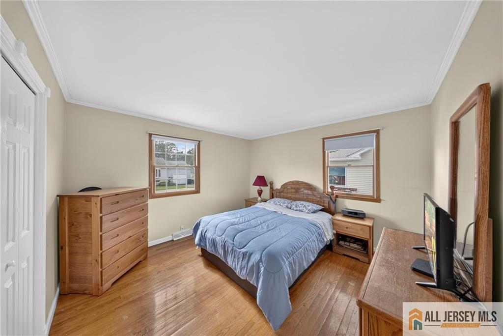 18 Woodland Road Spotswood NJ 08884