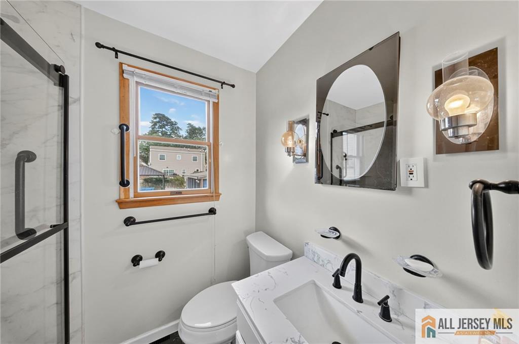 18 Woodland Road Spotswood NJ 08884