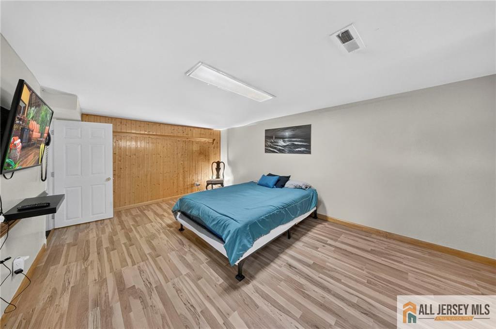 18 Woodland Road Spotswood NJ 08884