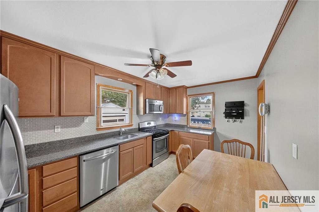 18 Woodland Road Spotswood NJ 08884