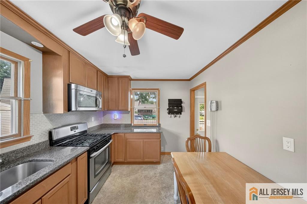18 Woodland Road Spotswood NJ 08884