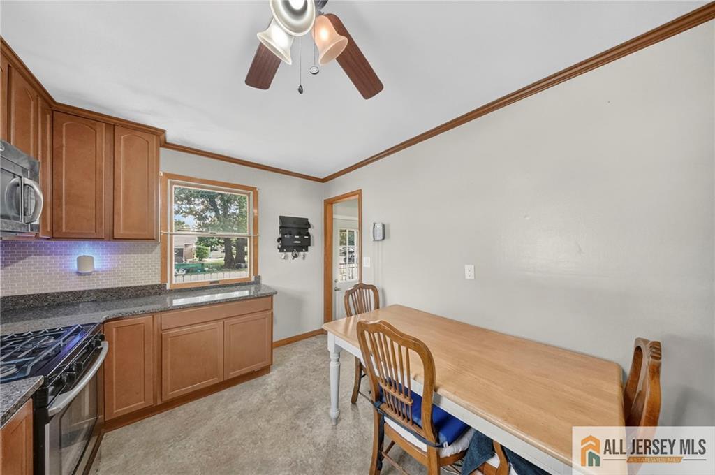 18 Woodland Road Spotswood NJ 08884
