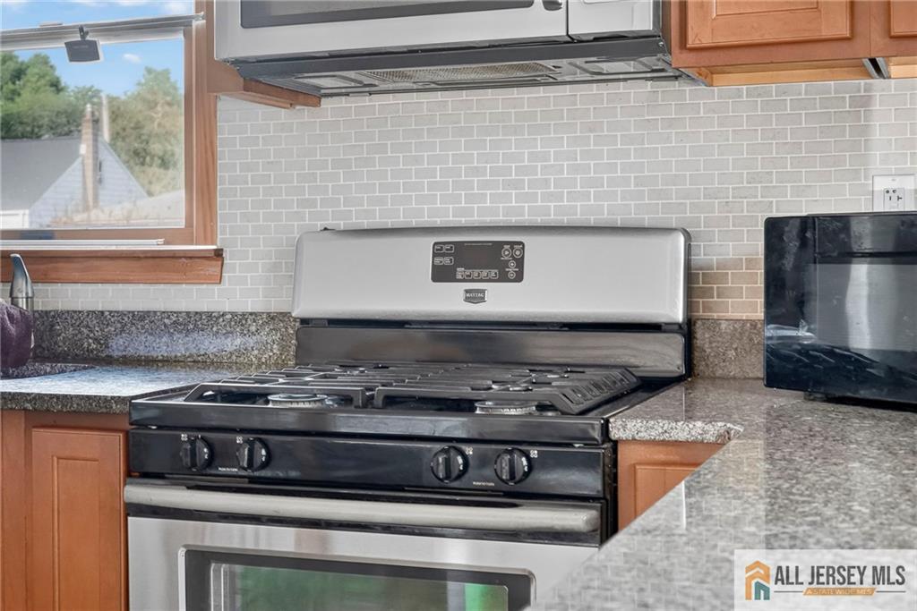 18 Woodland Road Spotswood NJ 08884