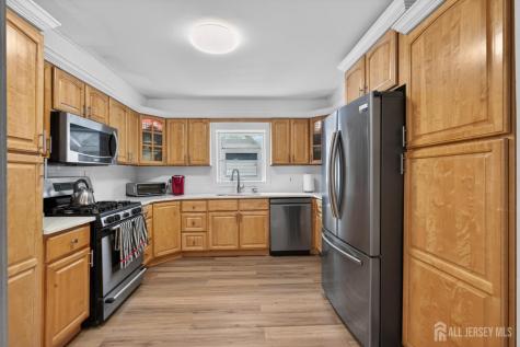 1183 W 8th Street W South Plainfield NJ 07080