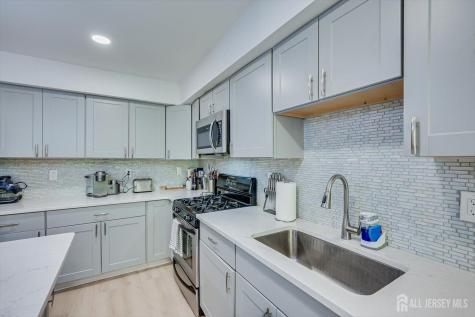 268 Shady Oak Court Piscataway NJ 08854