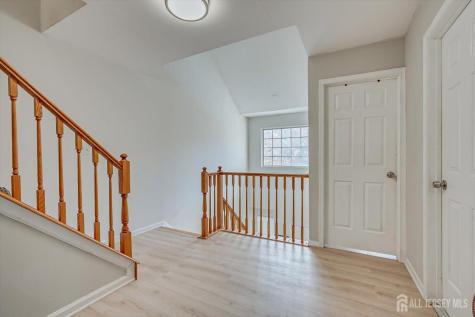268 Shady Oak Court Piscataway NJ 08854