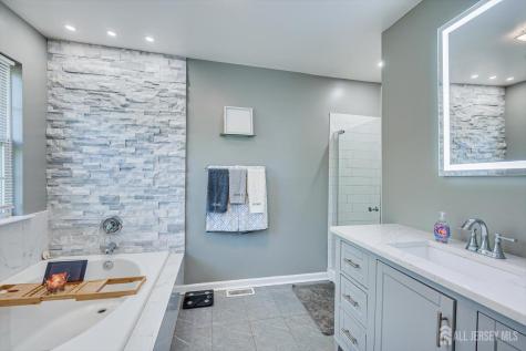 268 Shady Oak Court Piscataway NJ 08854