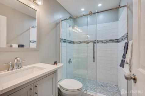 268 Shady Oak Court Piscataway NJ 08854