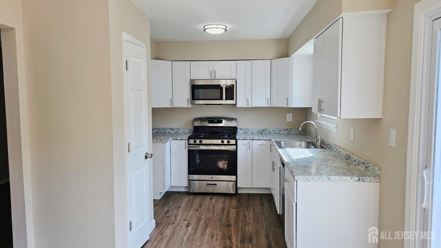 9 NW Pinetree Court Monroe NJ 08831