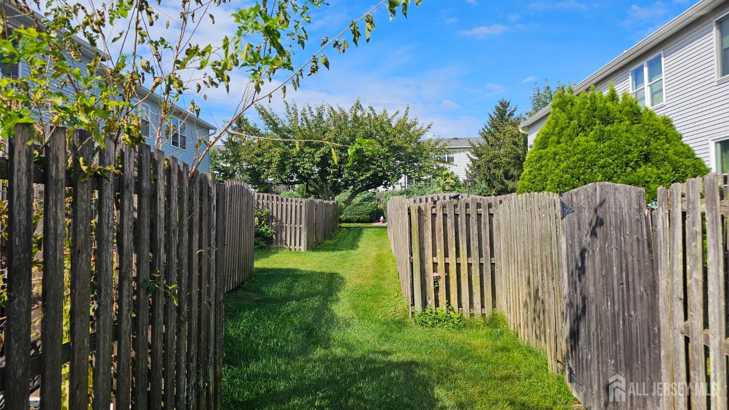 9 NW Pinetree Court Monroe NJ 08831