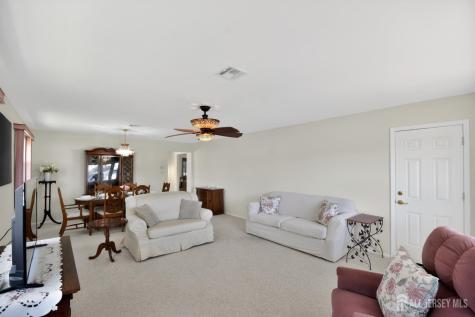 17 Corinth Place Berkeley NJ 08757