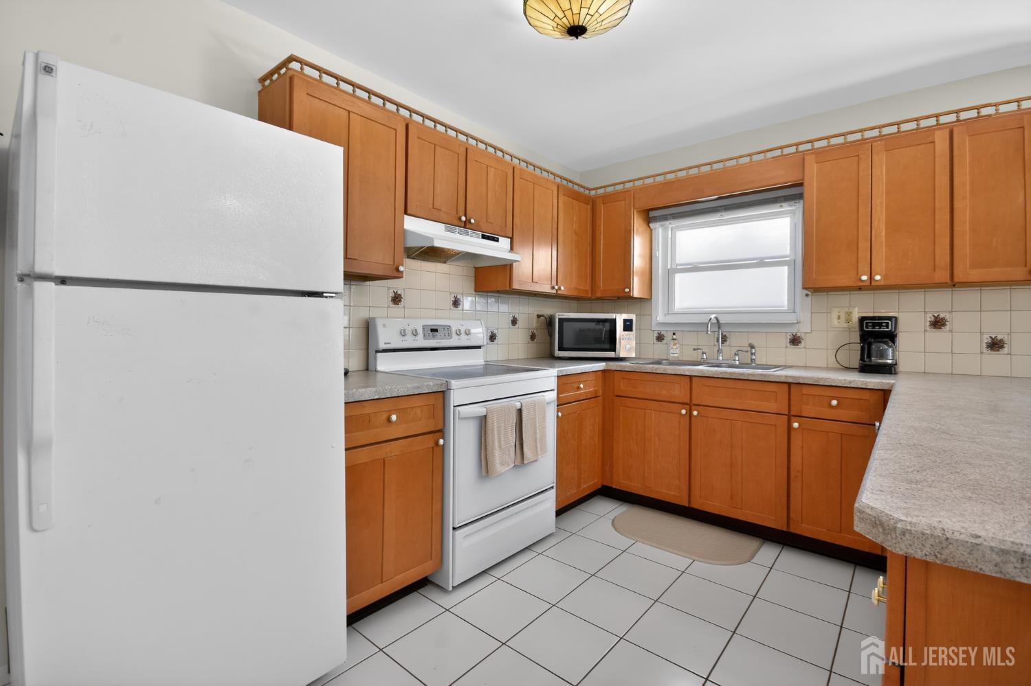 17 Corinth Place Berkeley NJ 08757