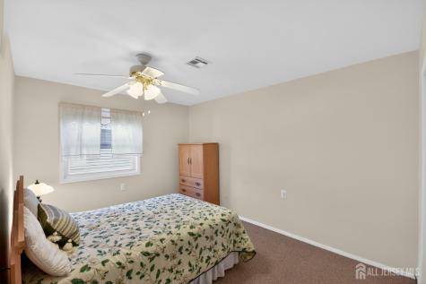 17 Corinth Place Berkeley NJ 08757