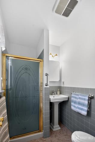 17 Corinth Place Berkeley NJ 08757