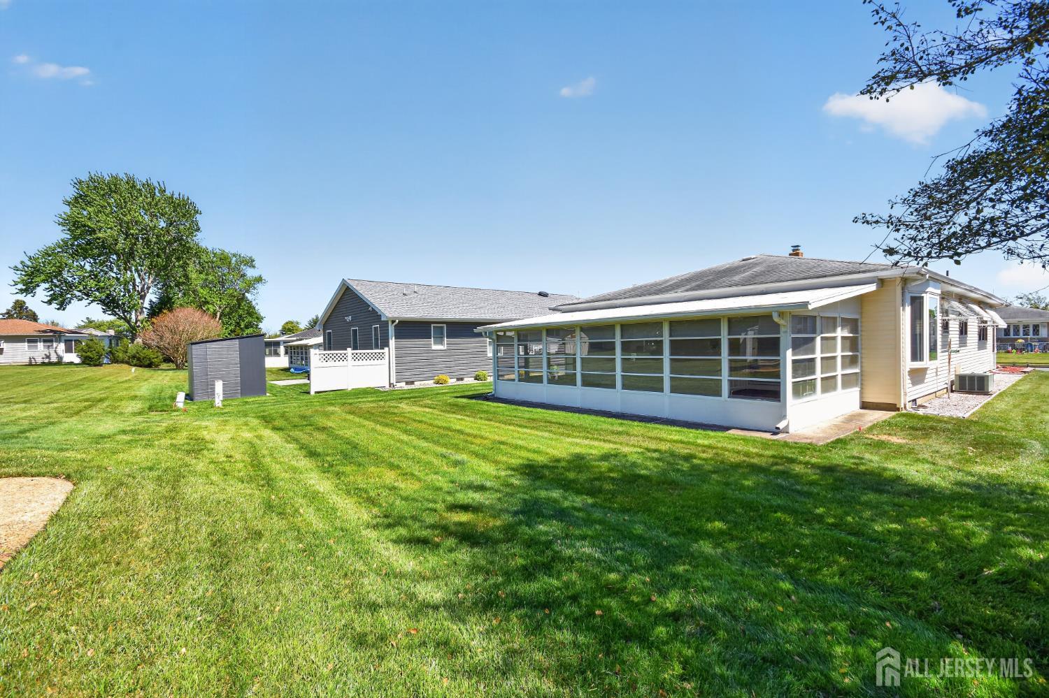 17 Corinth Place Berkeley NJ 08757