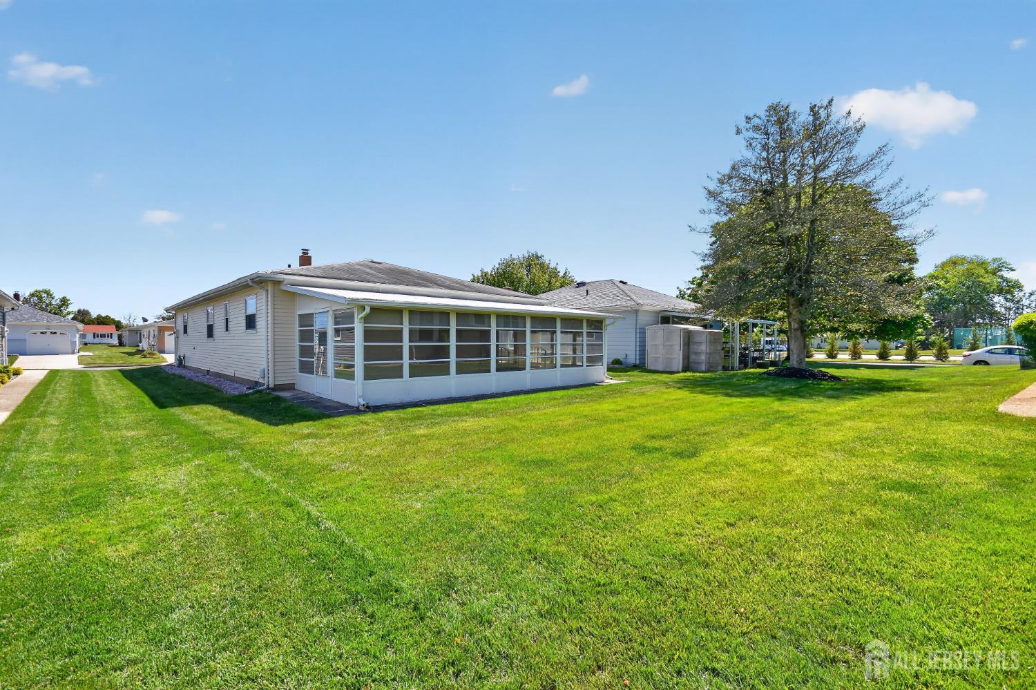 17 Corinth Place Berkeley NJ 08757