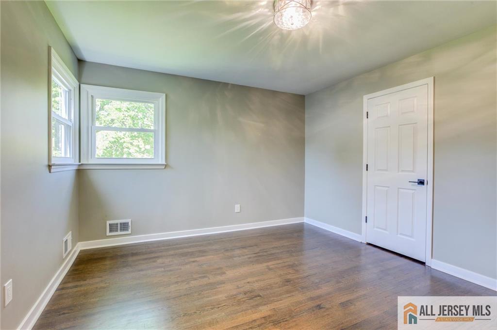 21 Monroe Avenue Carteret NJ 07008