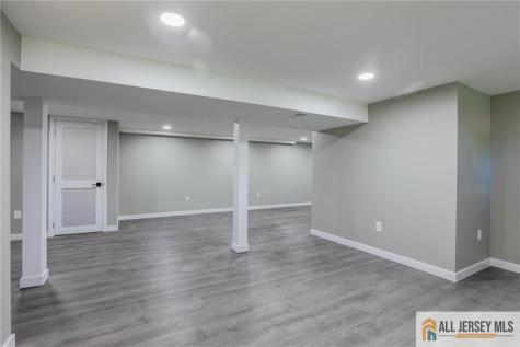 21 Monroe Avenue Carteret NJ 07008