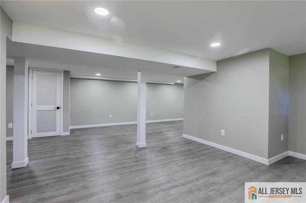 21 Monroe Avenue Carteret NJ 07008