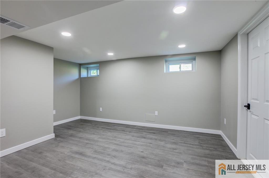 21 Monroe Avenue Carteret NJ 07008