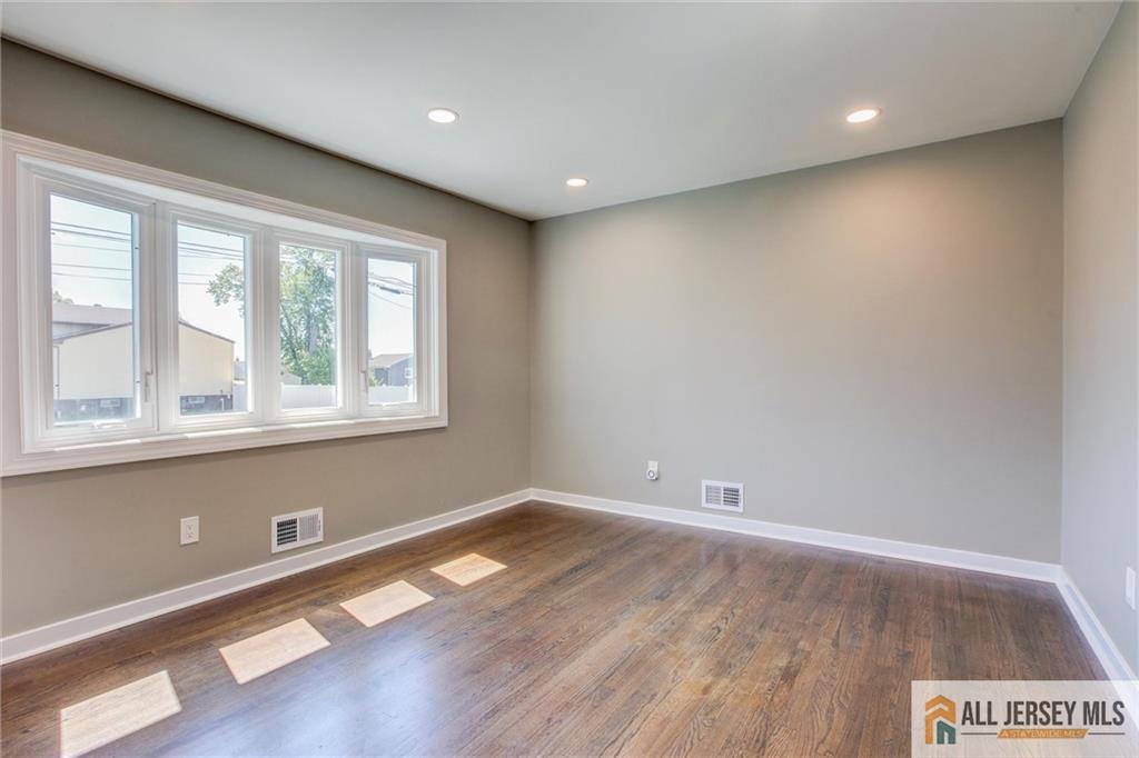 21 Monroe Avenue Carteret NJ 07008