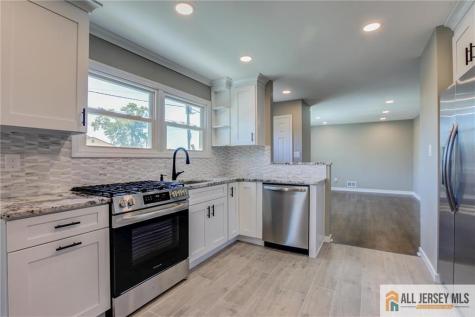 21 Monroe Avenue Carteret NJ 07008