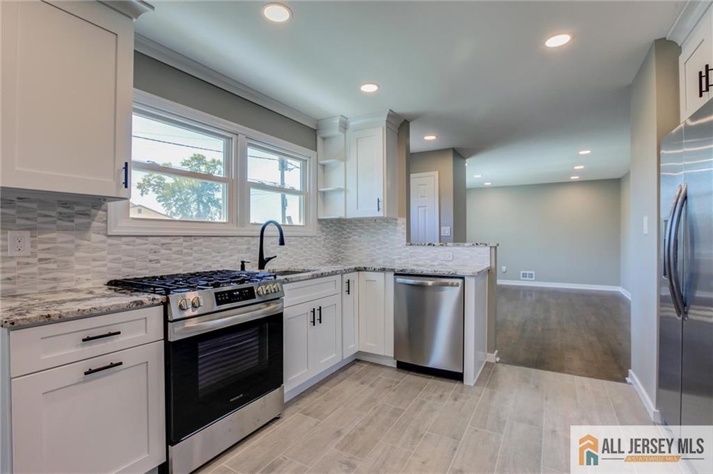 21 Monroe Avenue Carteret NJ 07008