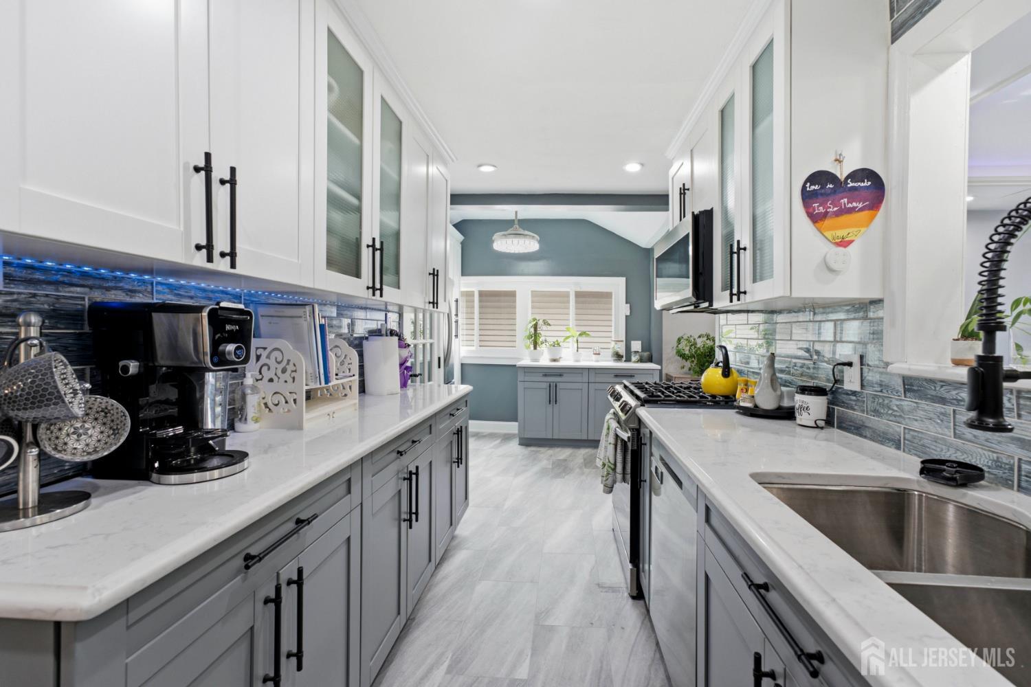 566 E Woodbridge Avenue Avenel NJ 07001