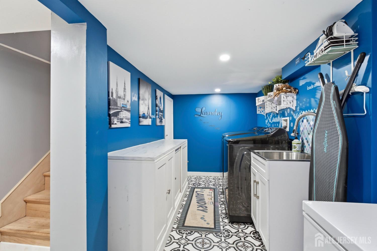 566 E Woodbridge Avenue Avenel NJ 07001