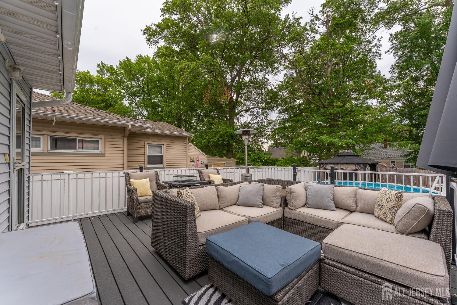 566 E Woodbridge Avenue Avenel NJ 07001