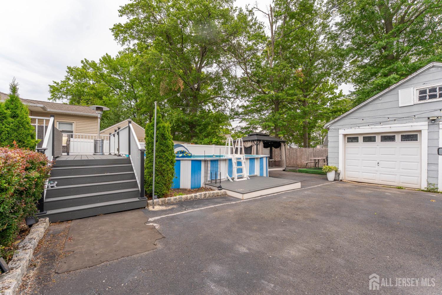 566 E Woodbridge Avenue Avenel NJ 07001