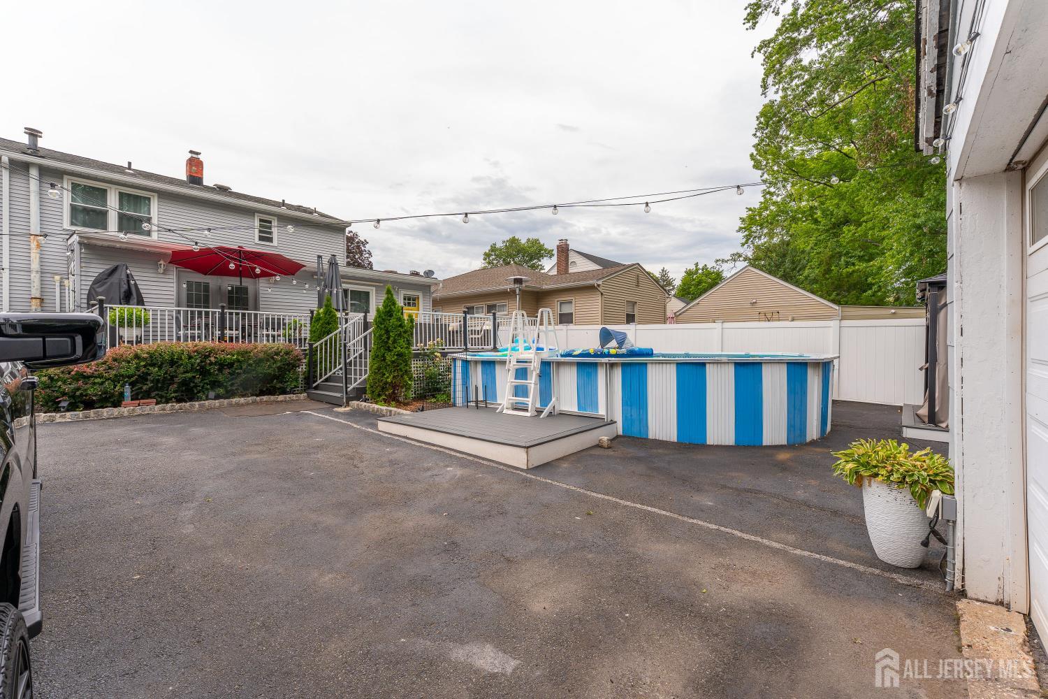 566 E Woodbridge Avenue Avenel NJ 07001