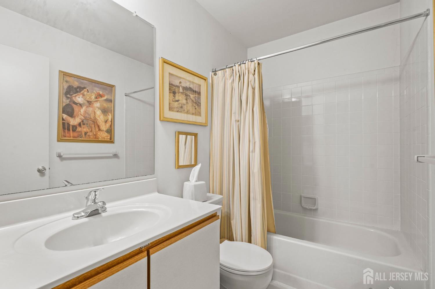 102 Rumford Way Manalapan NJ 07726