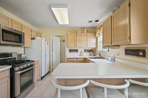 26 Tall Oaks Court Old Bridge NJ 08857