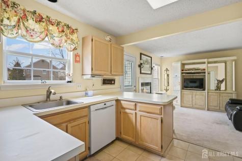26 Tall Oaks Court Old Bridge NJ 08857
