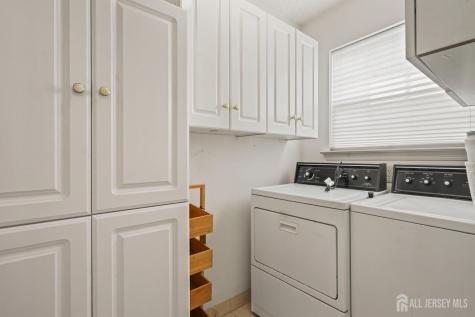 26 Tall Oaks Court Old Bridge NJ 08857