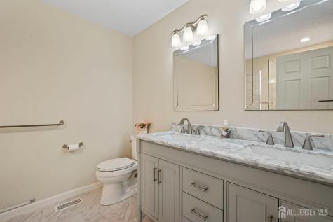 26 Tall Oaks Court Old Bridge NJ 08857